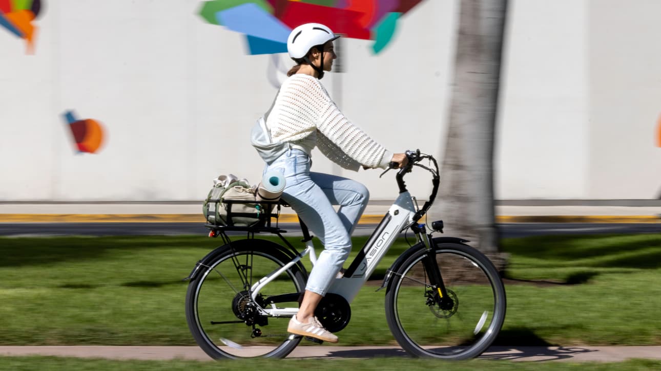 Bici Elettrica Donna: Guida Completa per Scegliere la Migliore E-Bike da Donna
